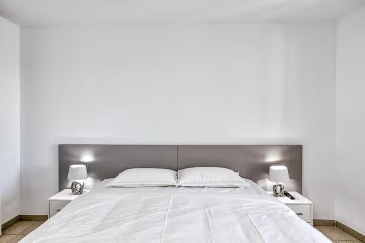 Apartamento Con Vistas A Mar Y Canal. Empuriabrava Eksteriør billede
