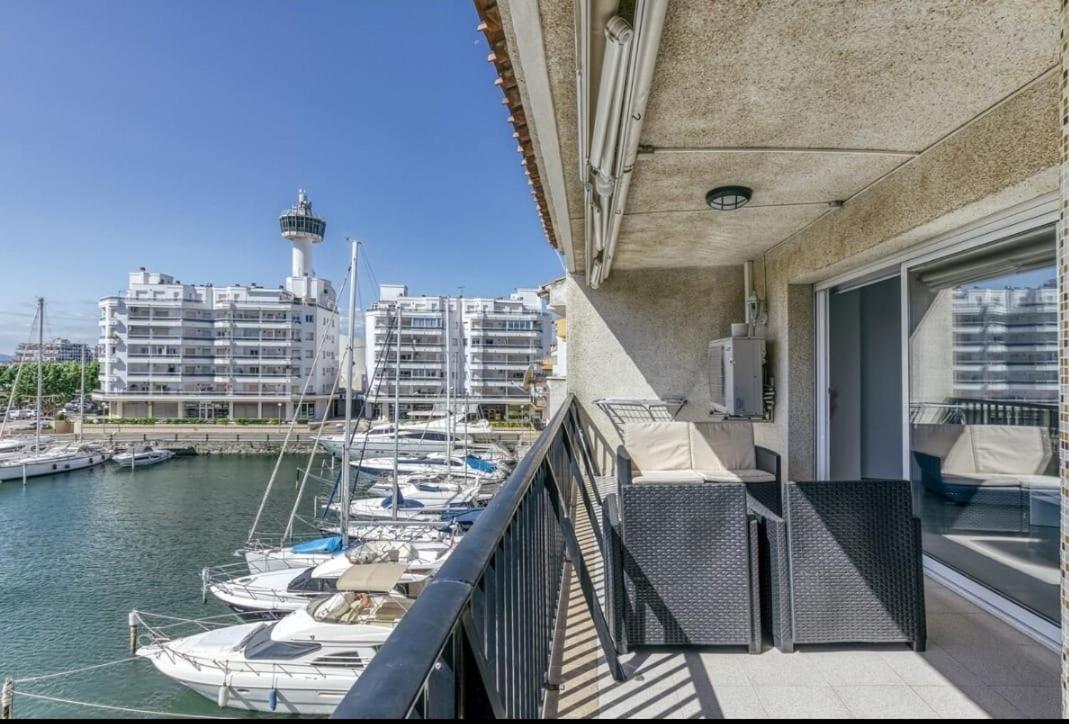 Apartamento Con Vistas A Mar Y Canal. Empuriabrava Eksteriør billede